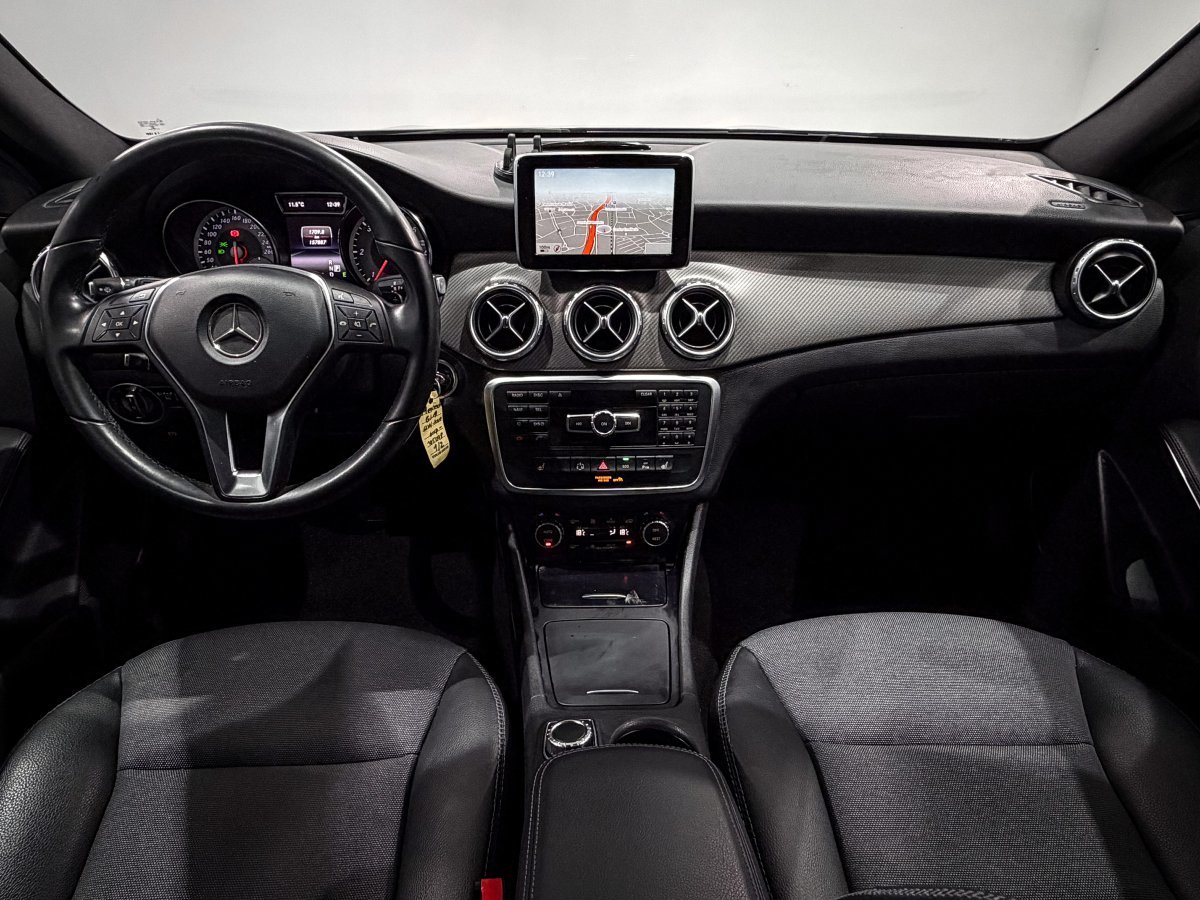 Foto Mercedes-Benz Clase GLA 18