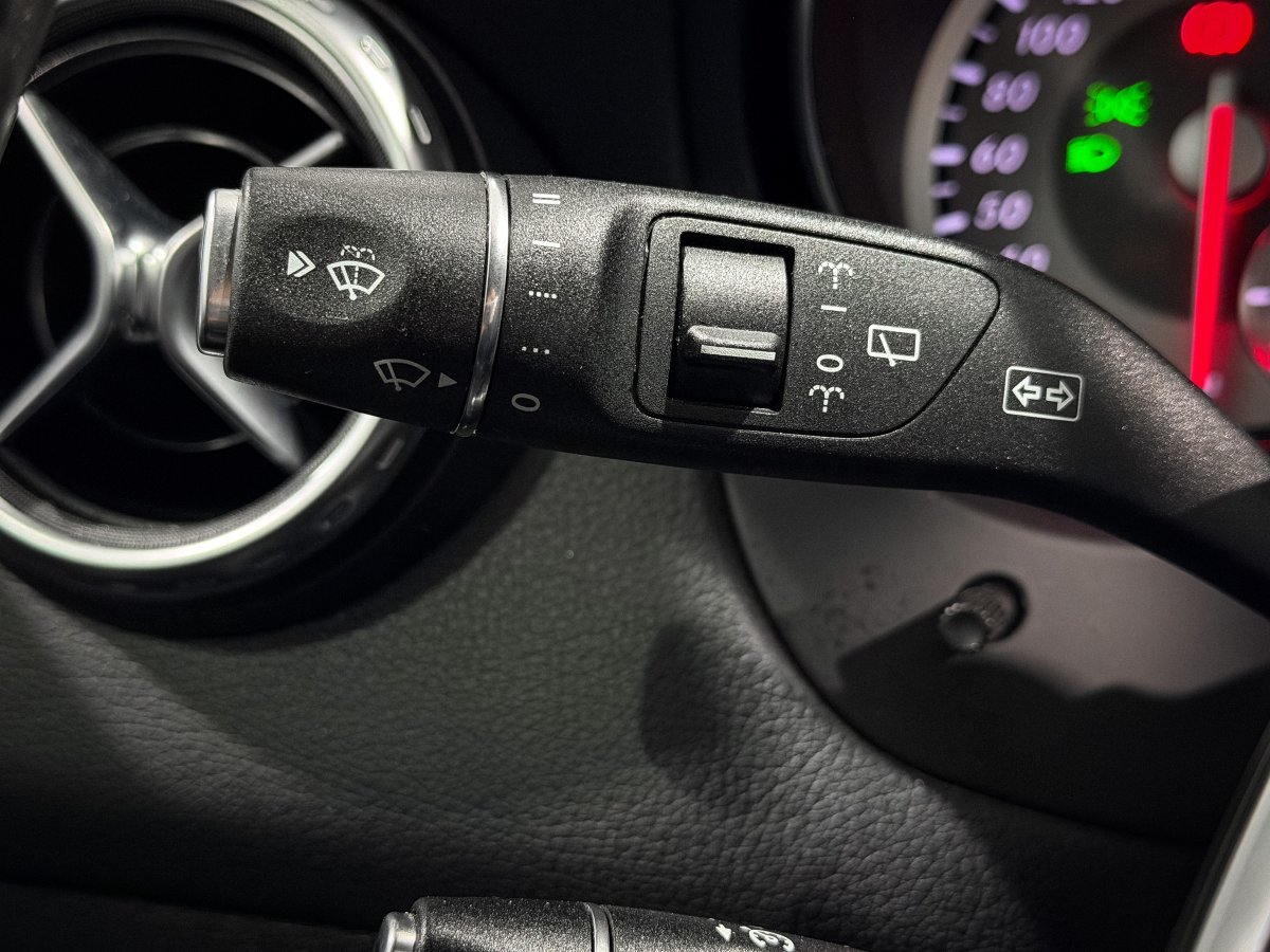 Foto Mercedes-Benz Clase GLA 25