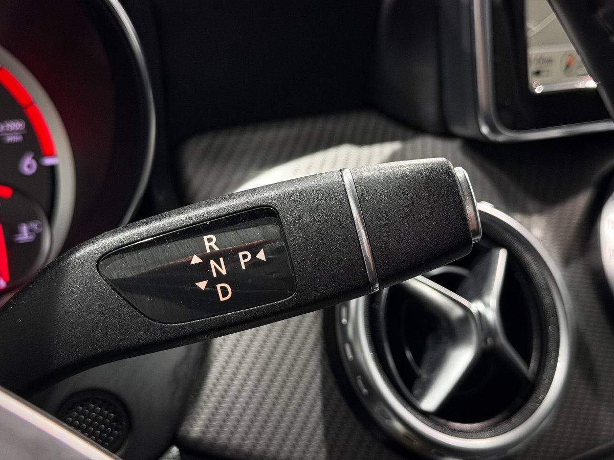 Foto Mercedes-Benz Clase GLA 27