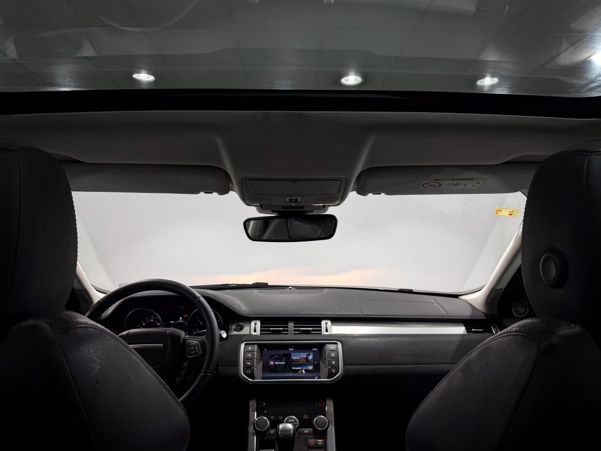 Foto Land-Rover Range Rover Evoque 26