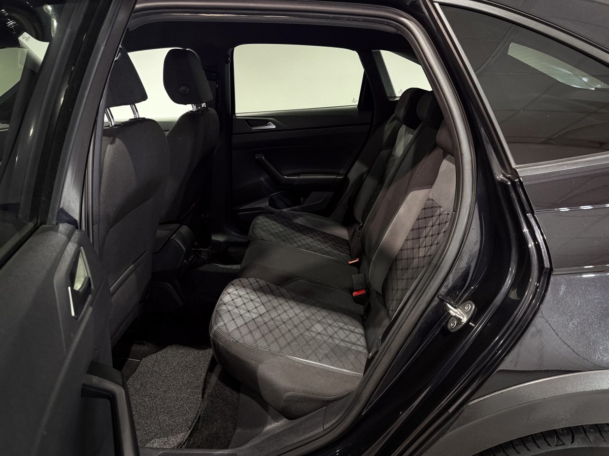 Foto Volkswagen Taigo 11