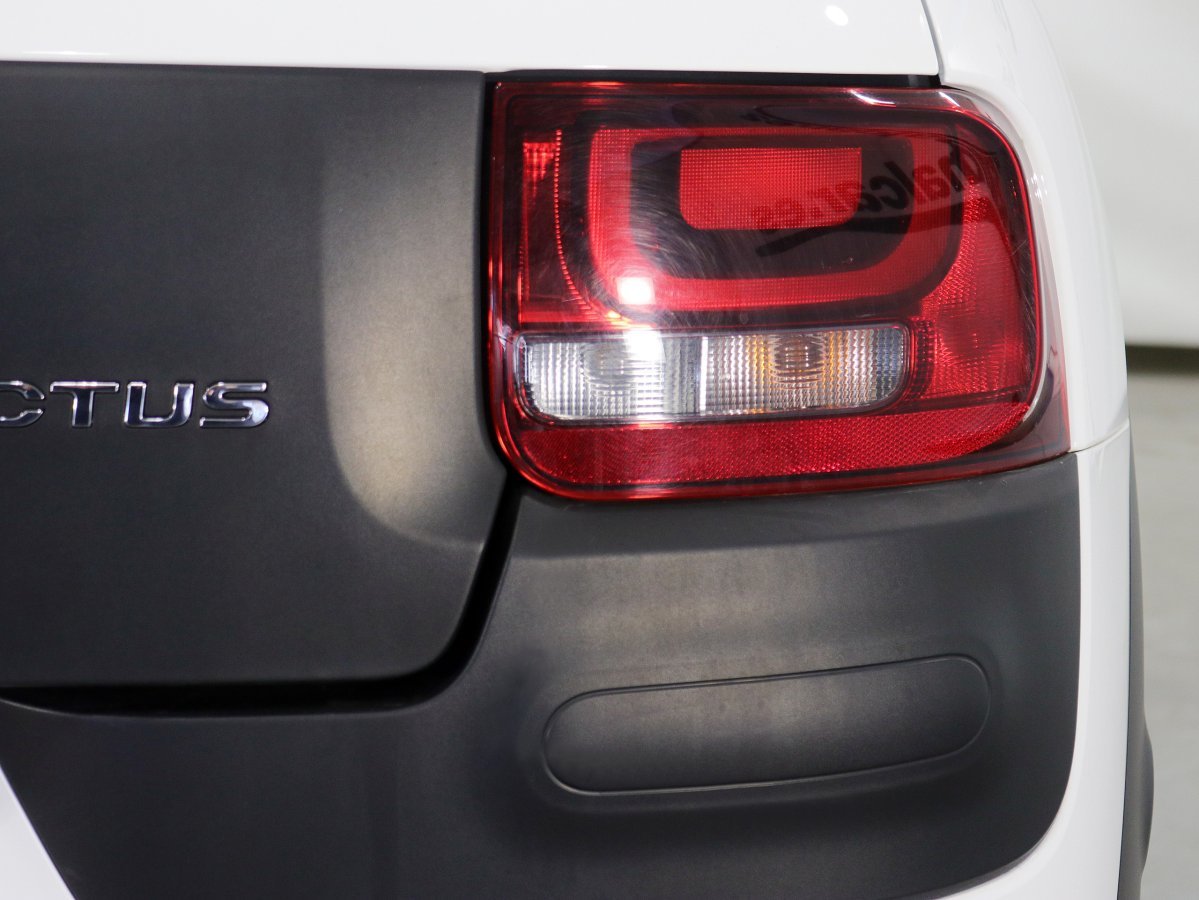 Foto Citroën C4 Cactus 10