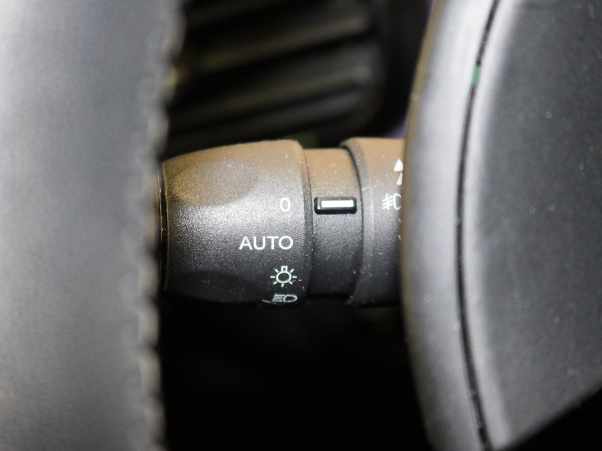 Foto Citroën C4 Cactus 28