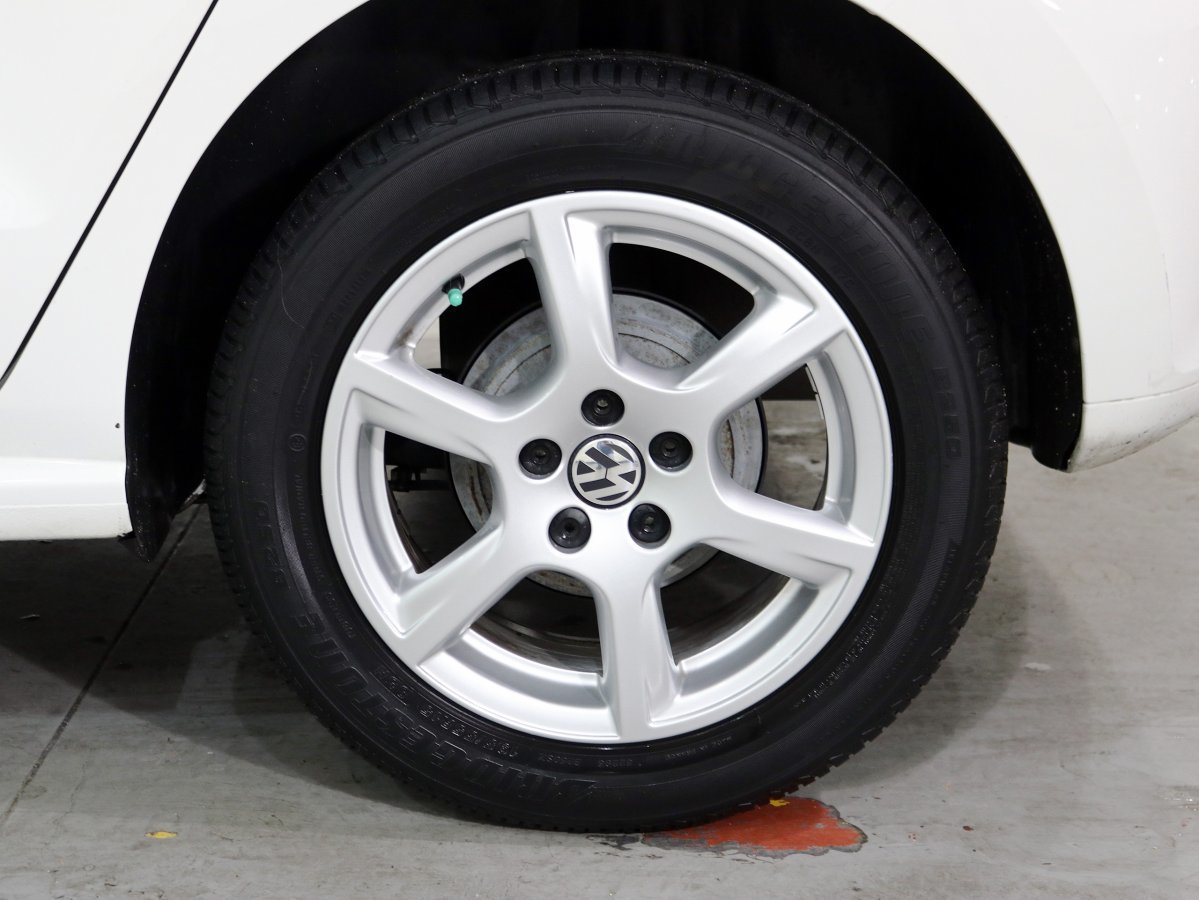 Foto Volkswagen Polo 23