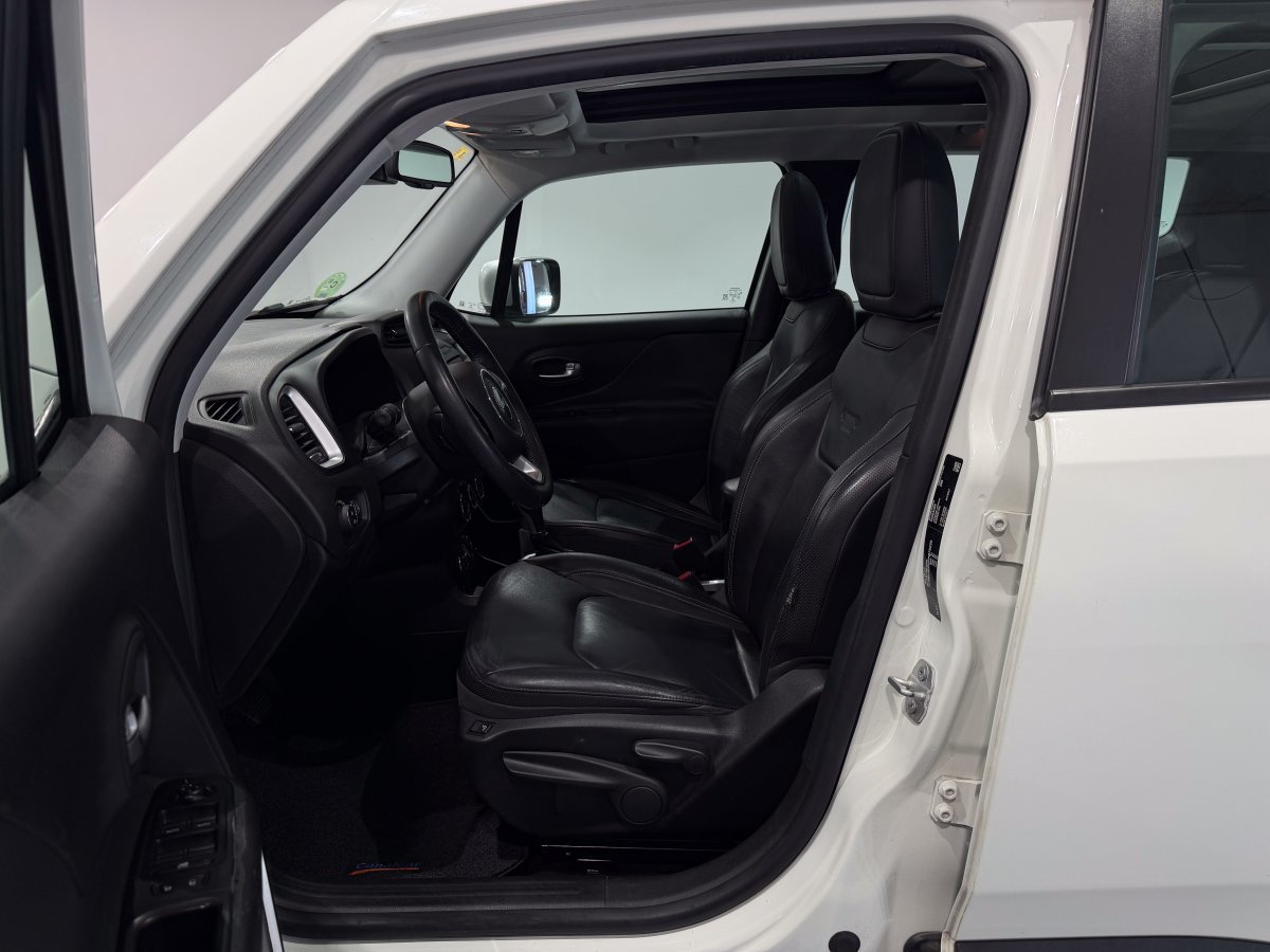 Foto Jeep Renegade 10