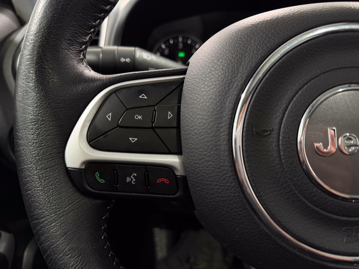 Foto Jeep Renegade 24