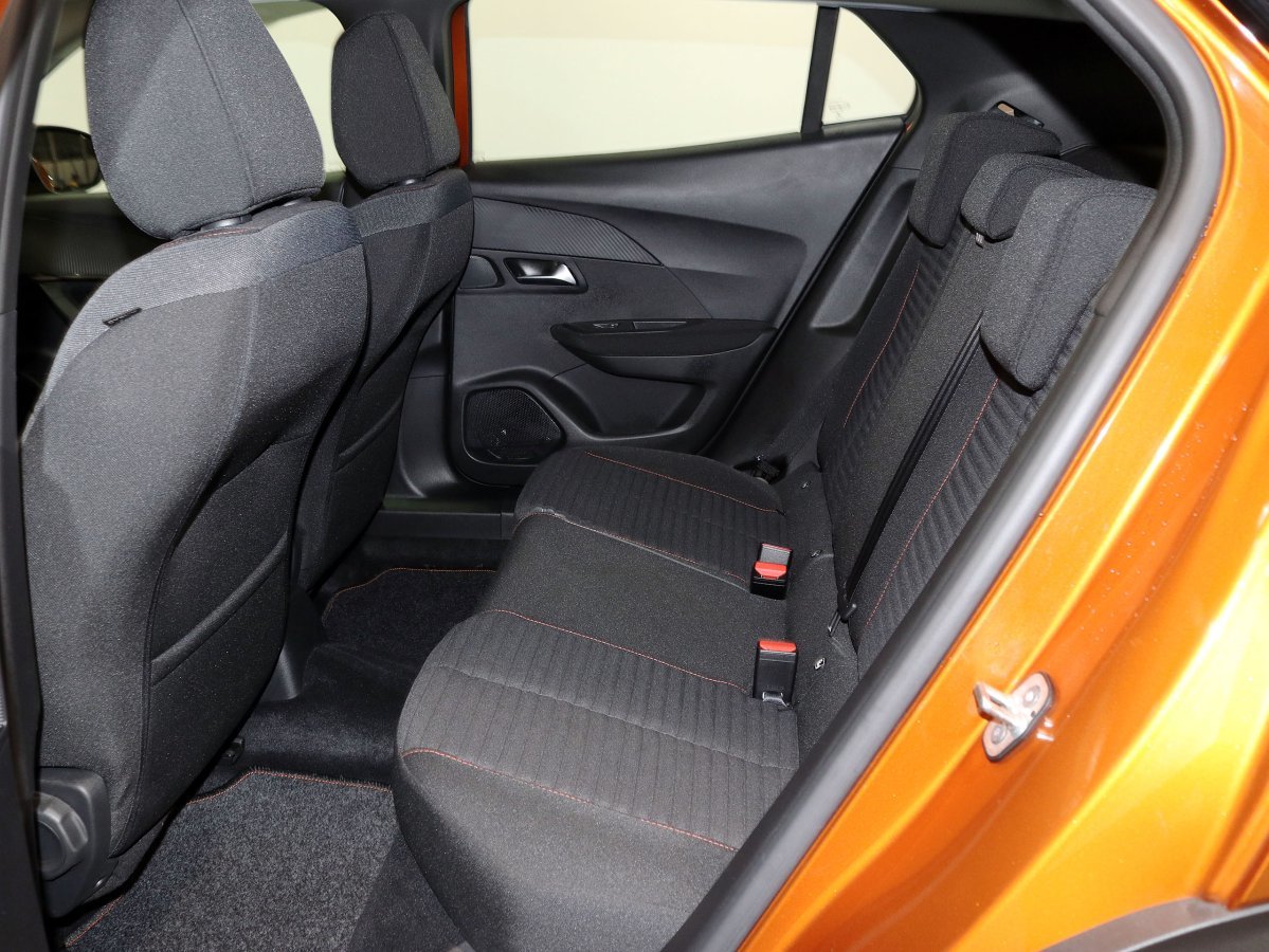 Foto Peugeot 2008 10