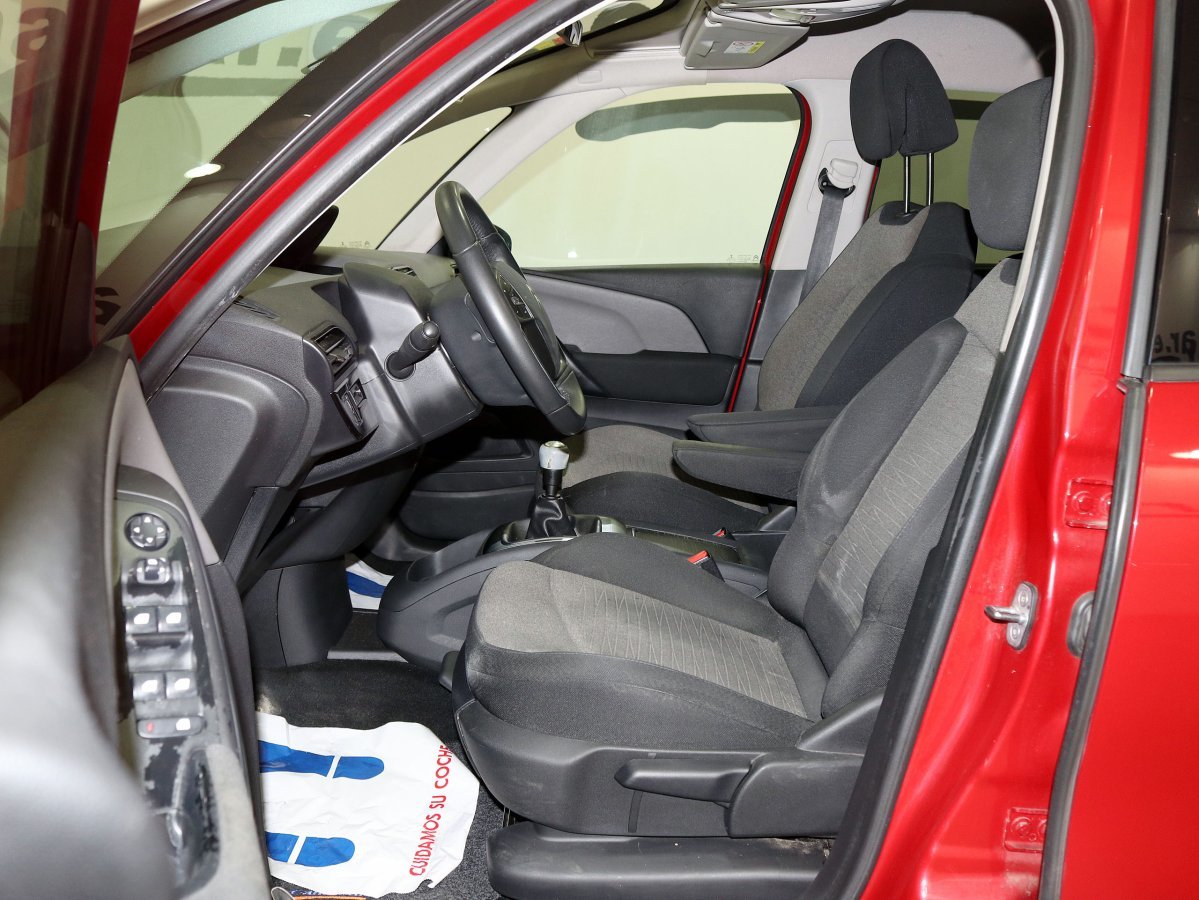 Foto Citroën Grand C4 Picasso 11