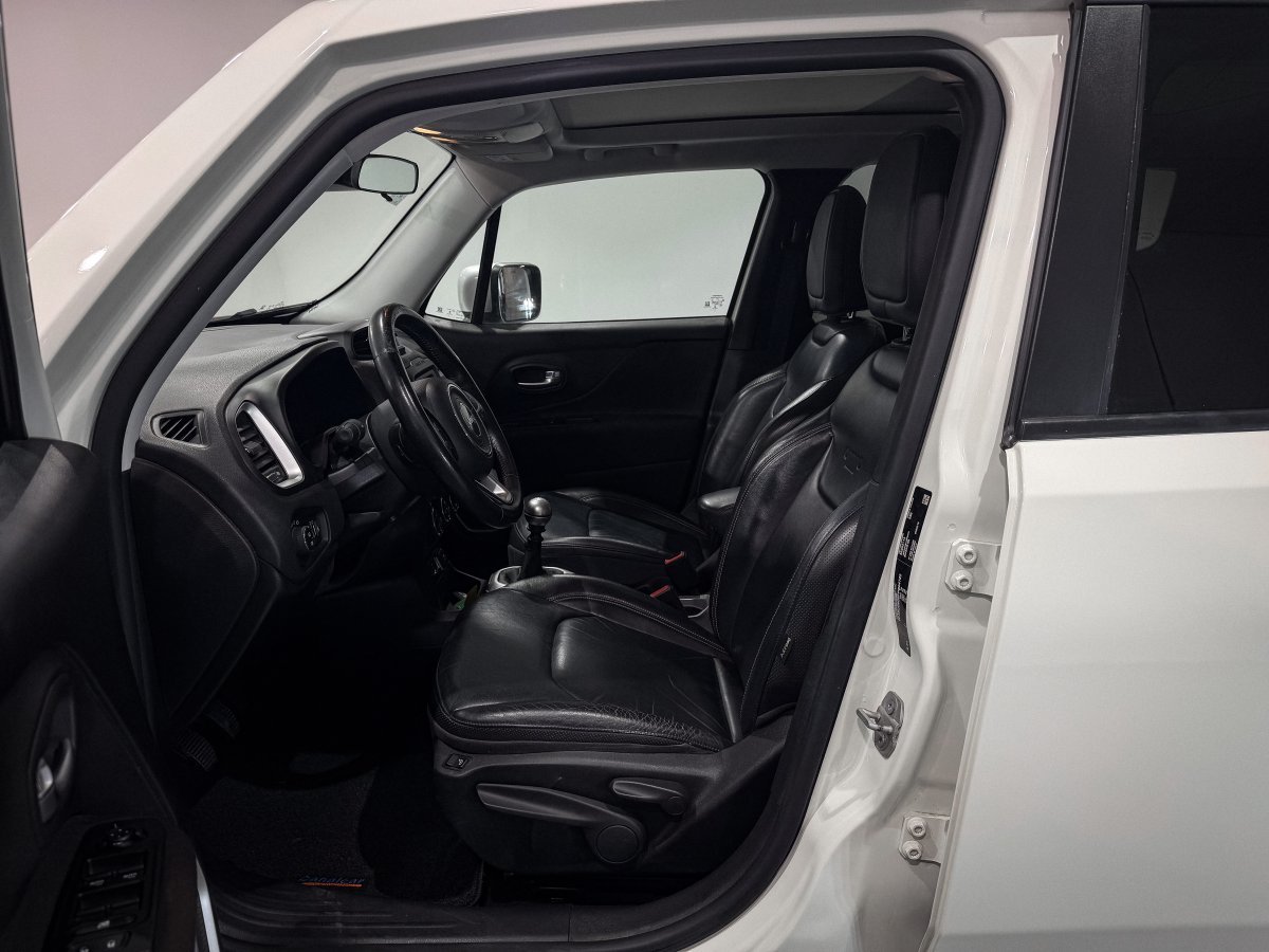 Foto Jeep Renegade 9