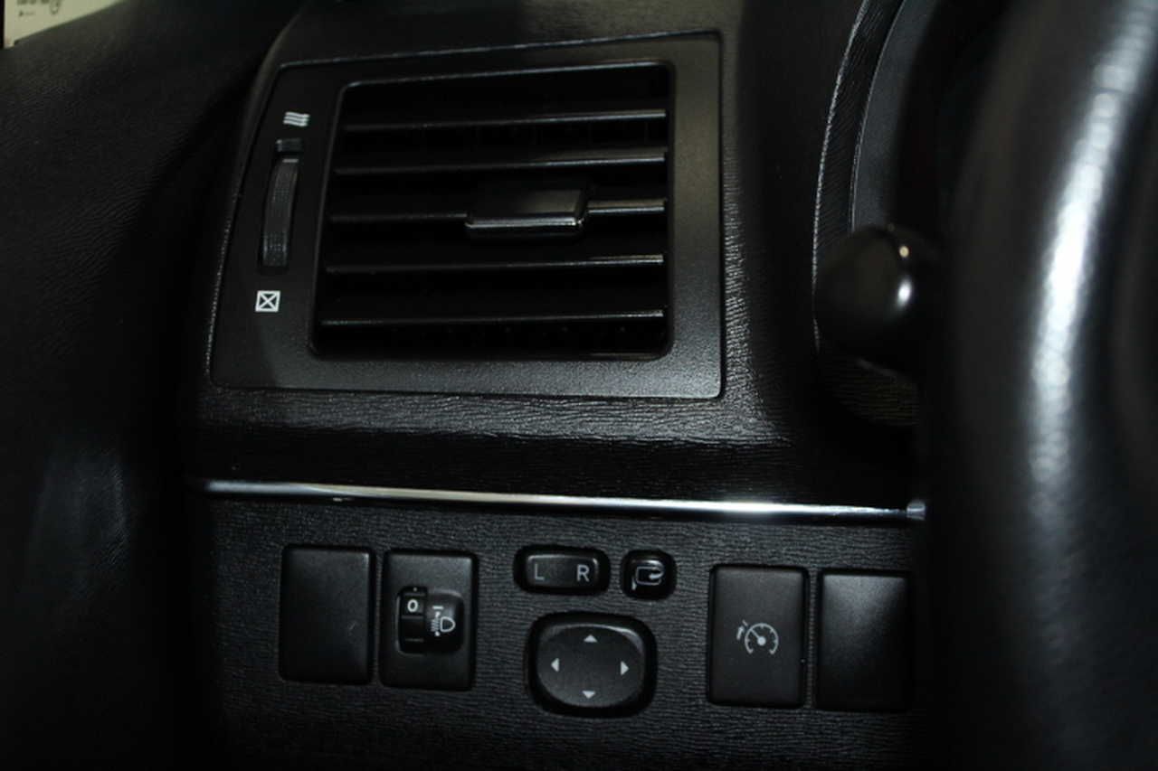 Foto Toyota Avensis 18