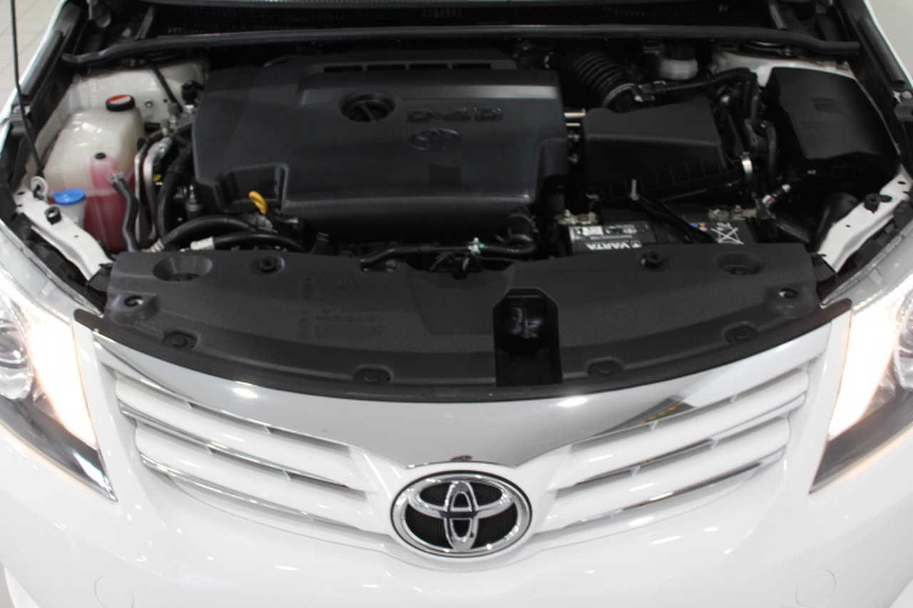 Foto Toyota Avensis 19